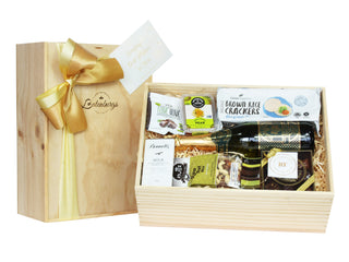Gift Box Image NZ gift hamper with alcohol free sparking grape juice with gluten free nibbles. New Zealand Batenburgs Gift Hampers Batenburgs Gift Baskets Auckland