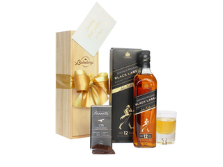 Make every occasion special by giving a Batenburgs gift hampers showcasing some of the best premium brands of whisky, gin, vodka and liqueurs, perfectly matched with delicious tasty treats.
