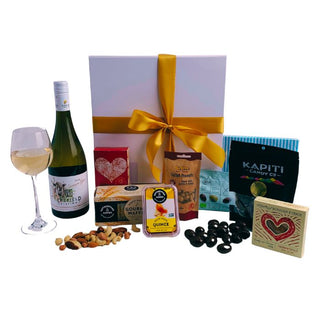 Gift Box Image Wine and Chocolate Savoury Treats Phoenix Sauvignon Blanc Batenburgs Gift Baskets Auckland