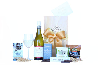 Gift Box Image Dairy-free gift hamper with NZ Villa Maria wine and tasty food snacks delivered NZ wide. Batenburgs Gift Hampers