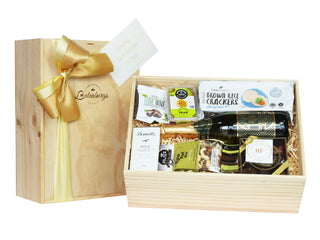 Gift Box Image NZ gift hamper with alcohol free sparking grape juice with gluten free nibbles. New Zealand Batenburgs Gift Hampers Batenburgs Gift Baskets Auckland 