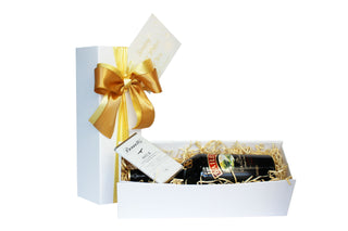 Gift Box Image Gift box with Bailey's Liqueur and chocolate delivered NZ wide. Batenburgs Gift Hampers Batenburgs Gift Baskets Auckland 