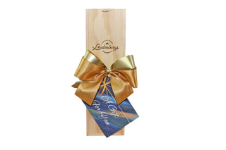 NZ wine bottle Gift hamper made from environmentally friendly pine finished with luxury satin ribbon and card with message from Batenburgs Gift Hampers